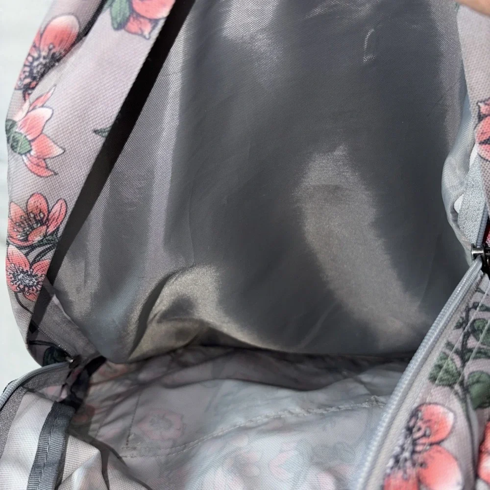 JanSport Supermax laptop backpack Gray Pink Floral Vintage-style everyday use